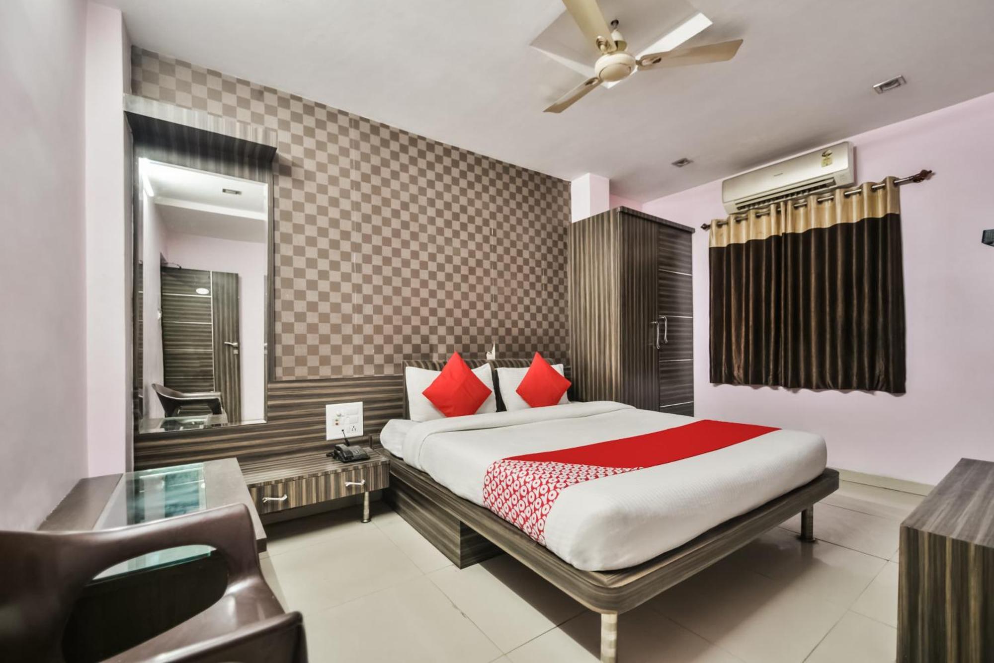 Oyo Hotel Ajanta Hamirgarh Εξωτερικό φωτογραφία