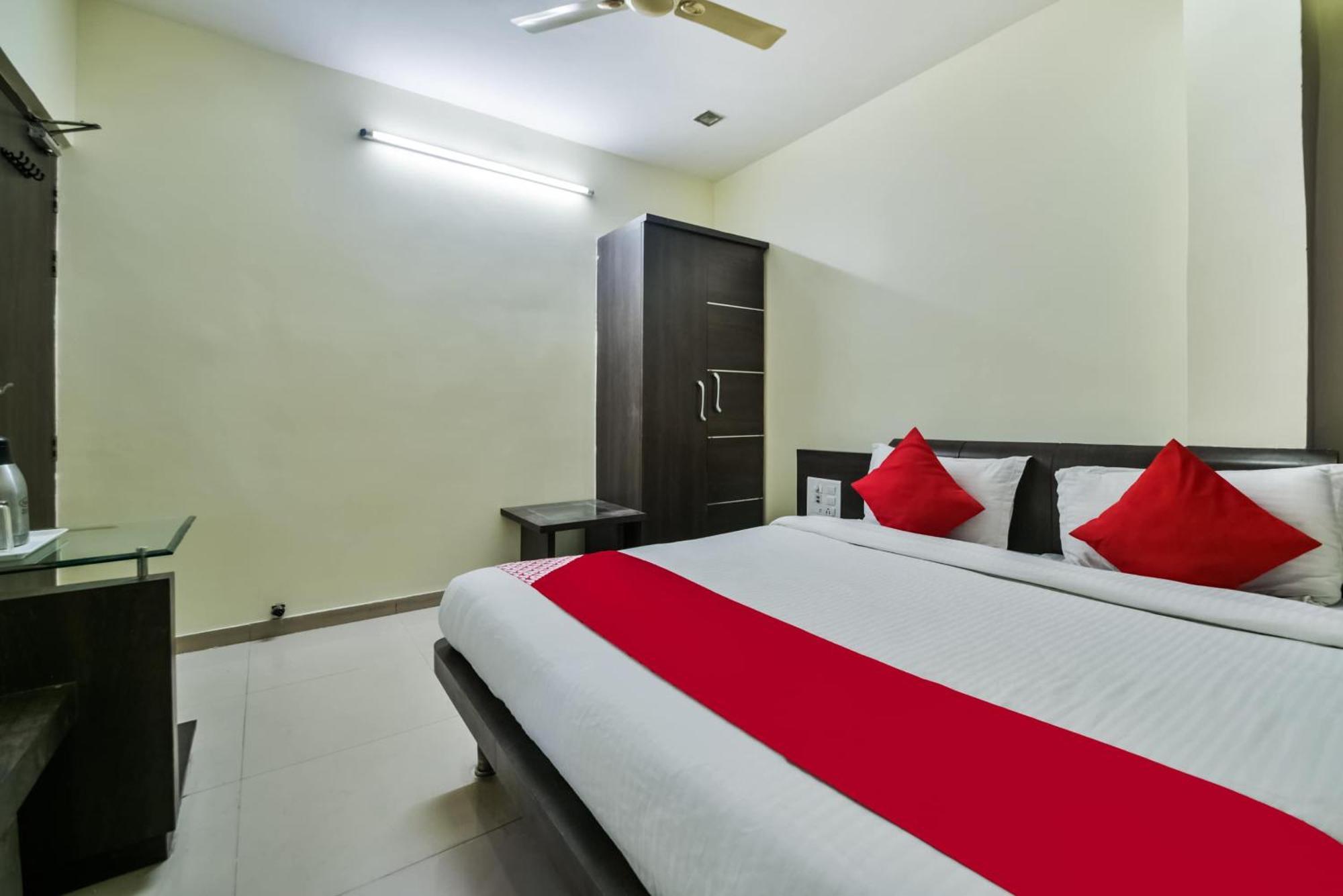 Oyo Hotel Ajanta Hamirgarh Εξωτερικό φωτογραφία